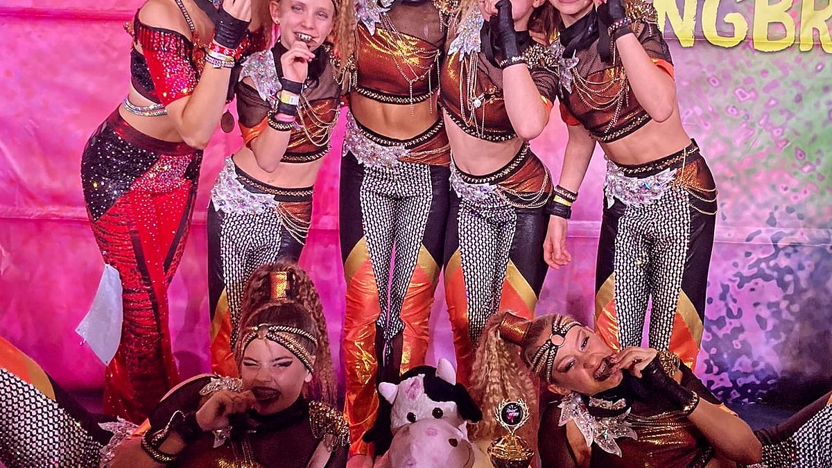 5 D9132 D8 946 C 41 A7 A845 B4 A783 F779 B9